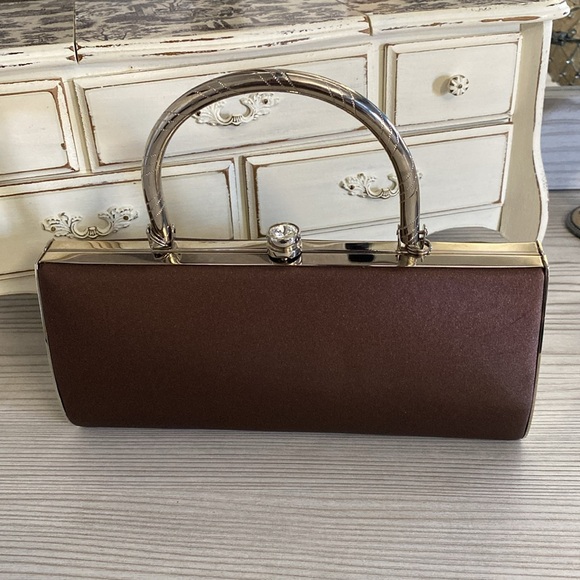 Farnell Paris Satin Clutch - Picture 2 of 5